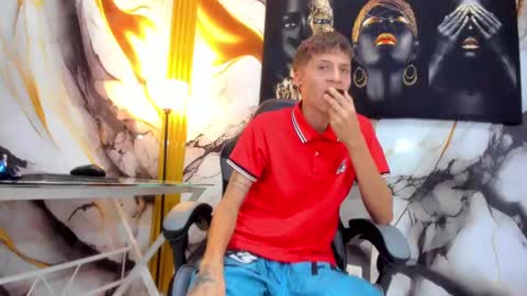 Snapshot of mono_blonde chatting on September 19, 2025, 8:31 pm mono_blonde online show from September 19, 2025, 8:31 pm