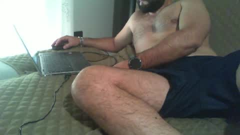 Snapshot of monoi2010 chatting on May 25, 2026, 1:06 pm Nick online show from May 25, 2026, 1:06 pm