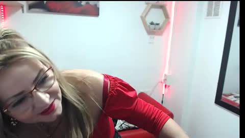 Snapshot of monserrat_diva chatting on September 21, 2025, 7:59 pm monserrat_diva online show from September 21, 2025, 7:59 pm