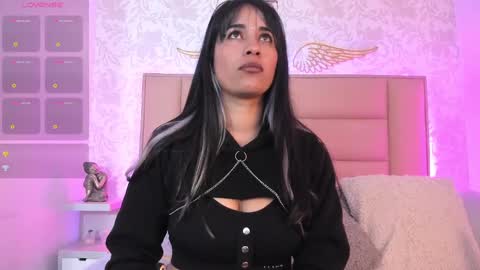 Adriana online show from September 9, 2025, 12:59 pm