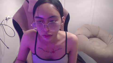 ELYSE A SIMPLE GIRL online show from January 24, 2025, 11:04 am