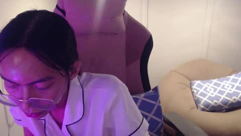 ELYSE A SIMPLE GIRL online show from January 31, 2025, 7:07 am