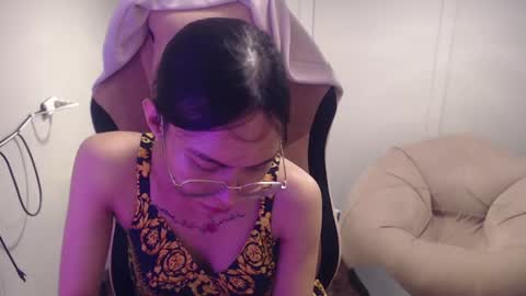 ELYSE A SIMPLE GIRL online show from February 11, 2025, 11:32 am