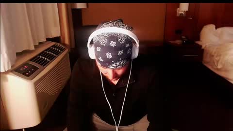 Kingalby817 online show from March 4, 2025, 5:11 am