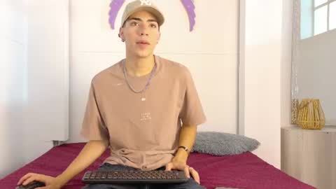 Snapshot of monyel_blake chatting on June 25, 2026, 11:59 am online show from June 25, 2026, 11:59 am