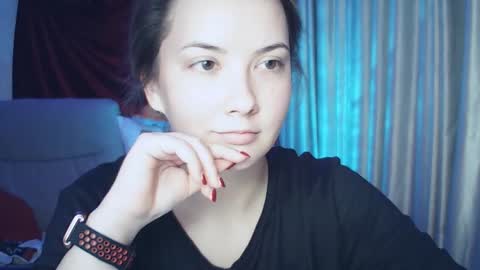 moodiemira online show from November 11, 2025, 5:13 pm