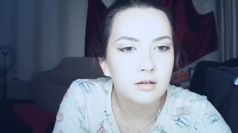 moodiemira online show from November 26, 2025, 7:15 pm