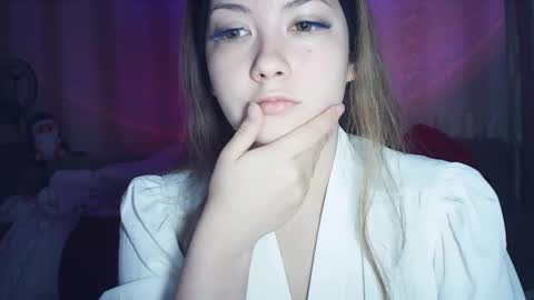 moodiemira online show from March 3, 2026, 10:04 pm