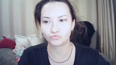 moodiemira online show from April 21, 2026, 5:50 pm