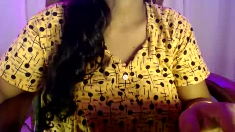 Maya online show from September 10, 2025, 1:22 pm