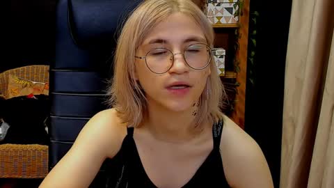 Katrin online show from December 8, 2024, 5:18 am
