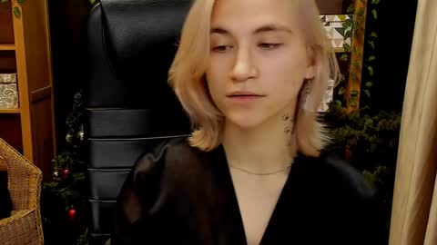 Katrin online show from December 12, 2024, 10:09 pm