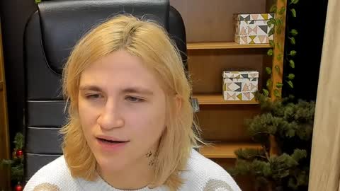 Katrin online show from December 25, 2024, 9:22 pm