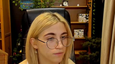 Katrin online show from December 31, 2024, 3:34 am