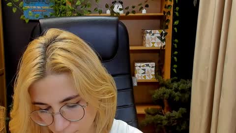 Katrin online show from January 4, 2025, 4:01 am