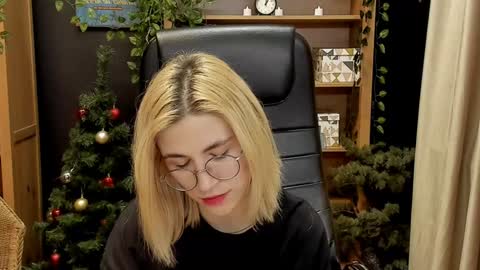 Katrin online show from January 19, 2025, 8:09 pm