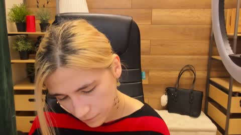 Katrin online show from January 27, 2025, 10:38 pm