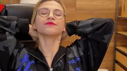 Katrin online show from February 12, 2025, 9:11 pm