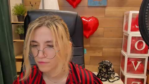 Katrin online show from February 18, 2025, 3:54 pm