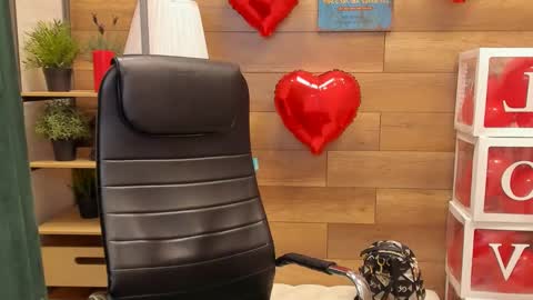 Katrin online show from February 18, 2025, 6:58 pm
