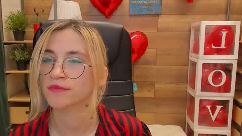 Katrin online show from February 19, 2025, 2:01 am