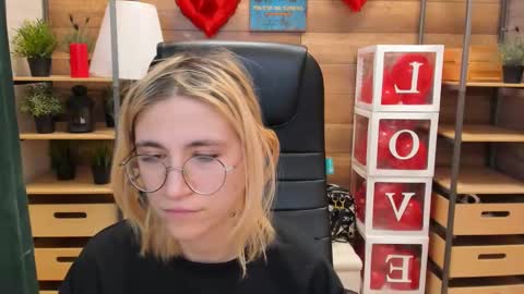 Katrin online show from February 22, 2025, 7:14 pm