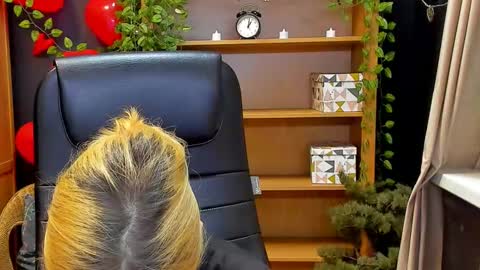 Katrin online show from February 24, 2025, 1:24 am