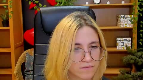 Katrin online show from February 24, 2025, 4:27 am