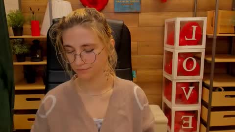 Katrin online show from February 24, 2025, 4:58 pm