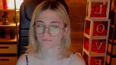 Katrin online show from March 9, 2025, 6:00 pm