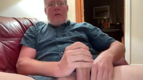 moon4music online show from February 15, 2026, 4:09 am