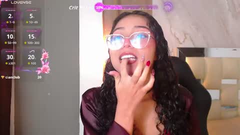 Snapshot of moon_and_fire_ chatting on July 24, 2026, 4:21 am moon_and_fire_ online show from July 24, 2026, 4:21 am