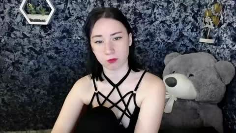 Diana online show from April 22, 2026, 7:48 pm