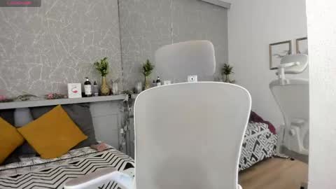 Sarah online show from April 17, 2026, 12:57 am