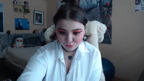 Keira online show from March 15, 2026, 10:10 am