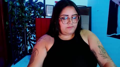 moon_sunflowers online show from December 2, 2025, 1:22 am