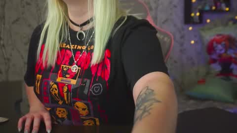 Emilia online show from February 3, 2026, 6:22 am