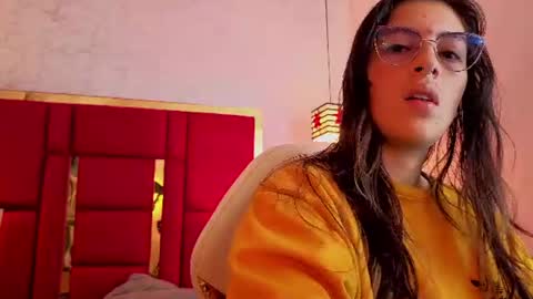 Snapshot of moon_winy chatting on June 15, 2026, 11:45 am Winy online show from June 15, 2026, 11:45 am