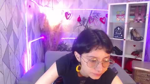 Charlotte online show from November 6, 2025, 7:59 pm