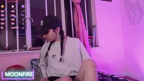 Nicky  online show from March 5, 2025, 5:50 am