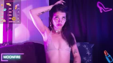 Nicky  online show from November 5, 2025, 2:55 am