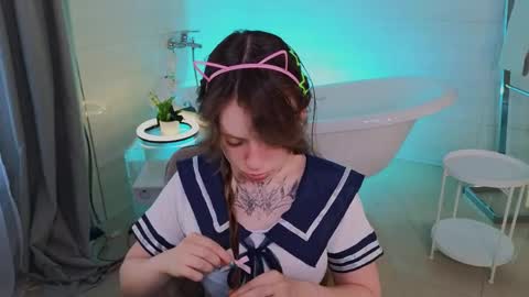 Snapshot of moonhaze_ chatting on June 7, 2026, 10:52 am Erica online show from June 7, 2026, 10:52 am