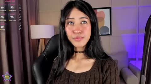 Snapshot of moonlight_brat chatting on July 18, 2026, 6:17 am Ivy online show from July 18, 2026, 6:17 am