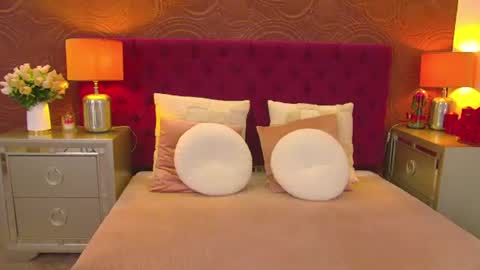 Snapshot of moonligt_iris chatting on June 18, 2026, 4:24 am moonligt_iris online show from June 18, 2026, 4:24 am