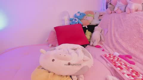 moonliight__ online show from May 26, 2026, 4:03 pm