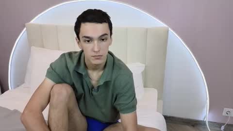 Snapshot of moonlinskinn chatting on November 24, 2025, 8:03 am Stan online show from November 24, 2025, 8:03 am