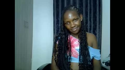 Moonlitdesire0 online show from May 16, 2026, 9:13 pm