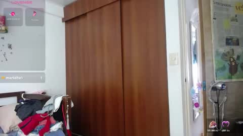 moonlunita online show from October 16, 2025, 4:52 pm