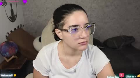 Moon Woman online show from February 11, 2025, 1:10 am