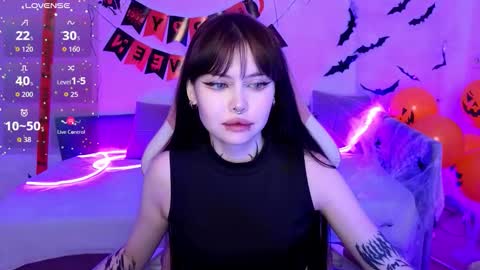 Morana online show from November 3, 2025, 2:13 am